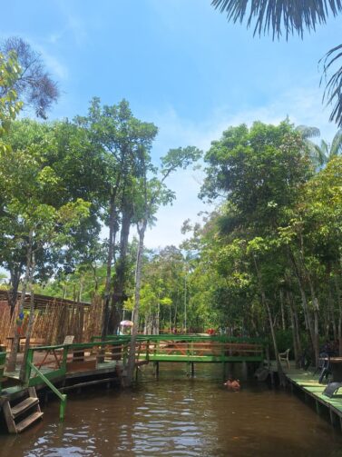 Natureza e gastronomia: conheça o balneário Sagui-Mirim, em Iranduba
