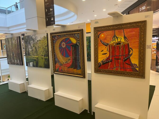 Exposição reúne pinturas de 13 artistas amazonenses em shopping de Manaus