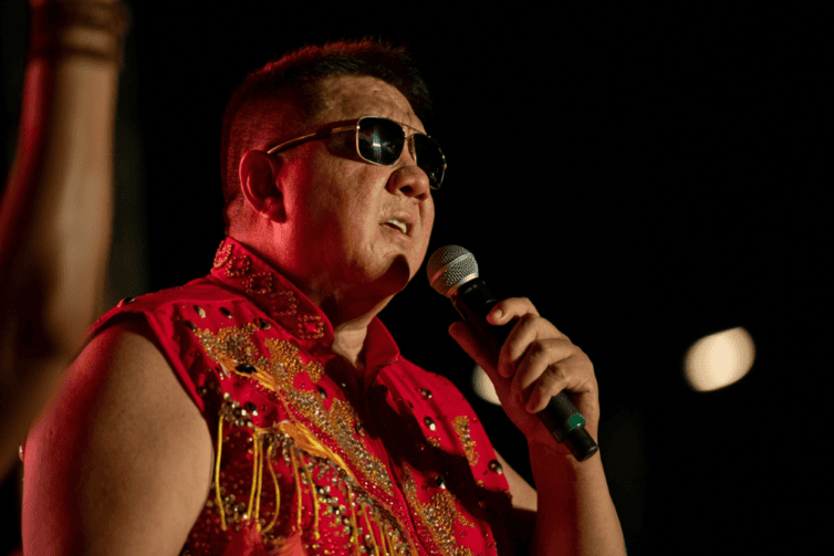 Trajetória de David Assayag será tema de escola de samba de São Paulo em 2027