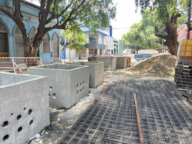 ‘Rua Gastronômica’ avança com infraestrutura subterrânea e preparação para novas calçadas
