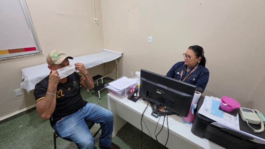 Parintins distribui máscaras nas UBSs para proteger população da fumaça de queimadas