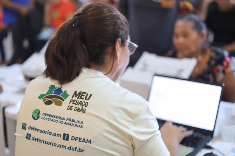 Defensoria leva atendimento de regularização fundiária para famílias de pessoas com TEA em Manacapuru