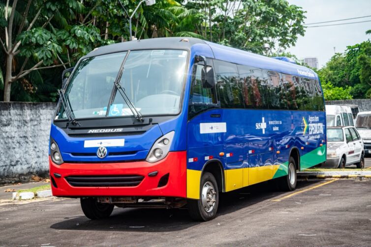 Manacapuru recebe micro-ônibus do Ministério da Saúde para transporte de pacientes oncológicos